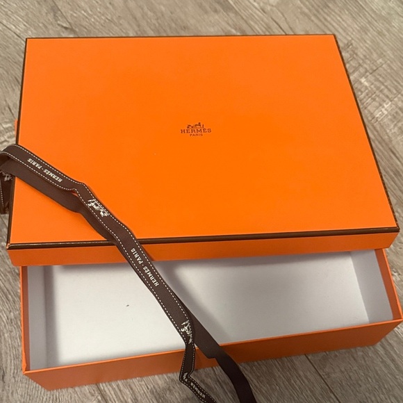 Hermès Orange Box with Brown Ribbon - Picture 2 of 2